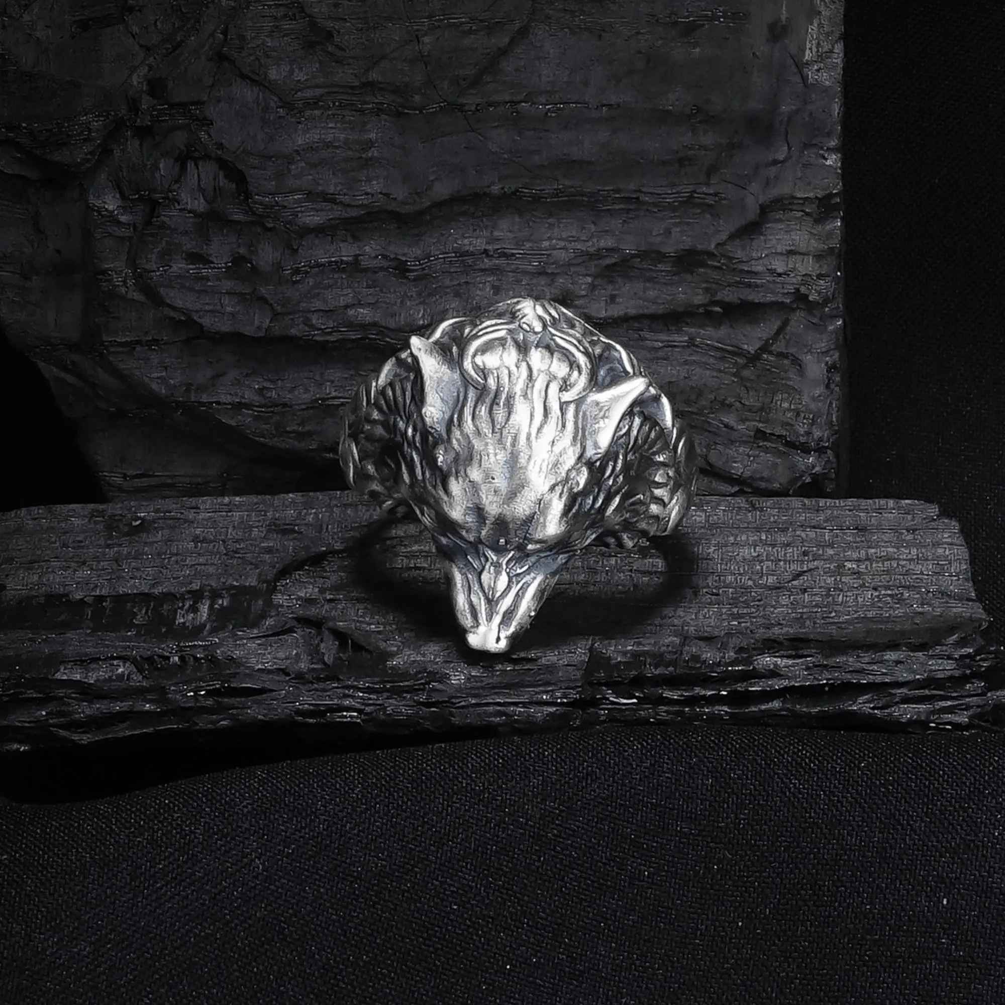 Sterling Silver Wolf Head Ring: Handcrafted Animal Jewelry