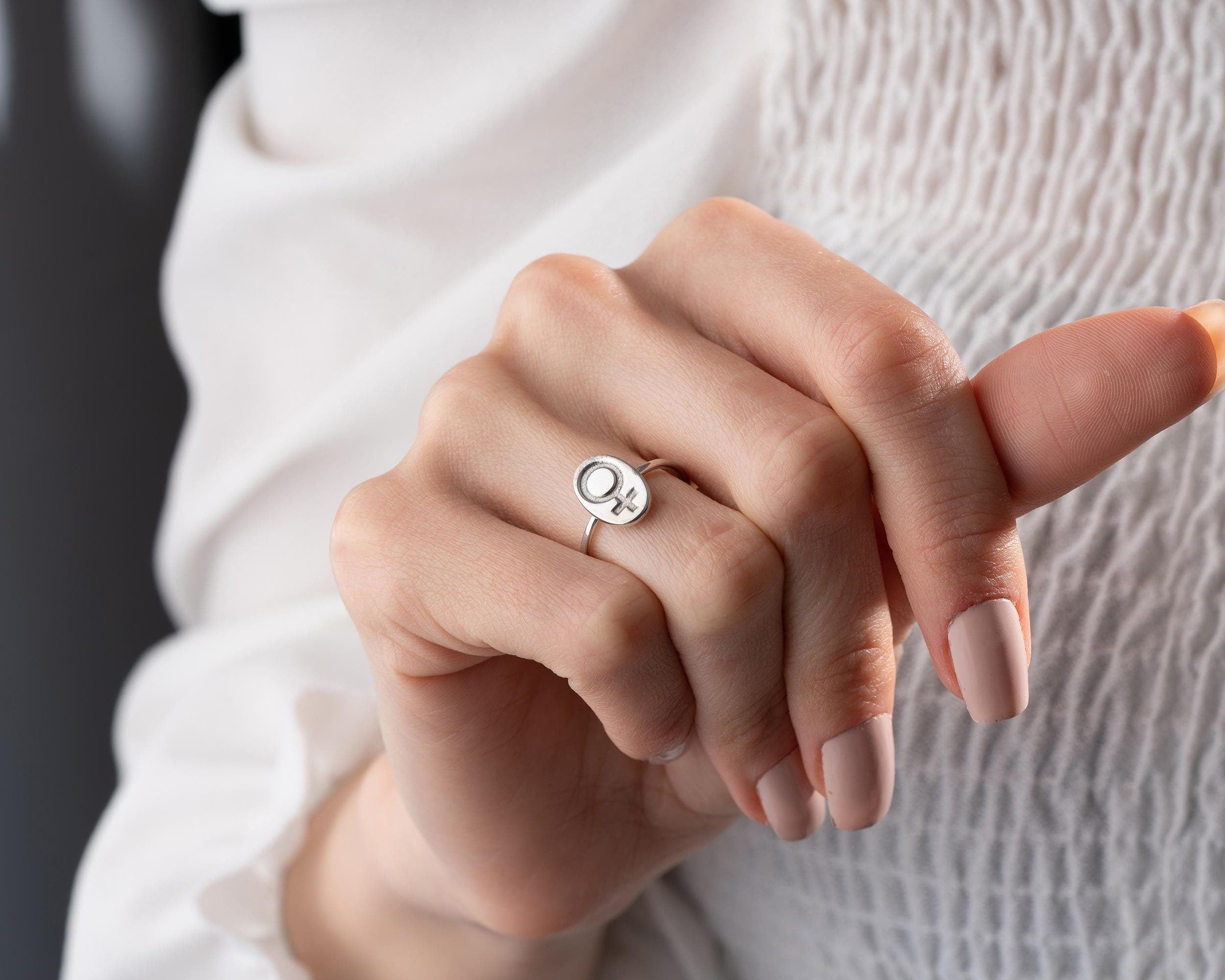 Bague Symbole Féminin en Argent Sterling : Bijoux Féministes Vénus