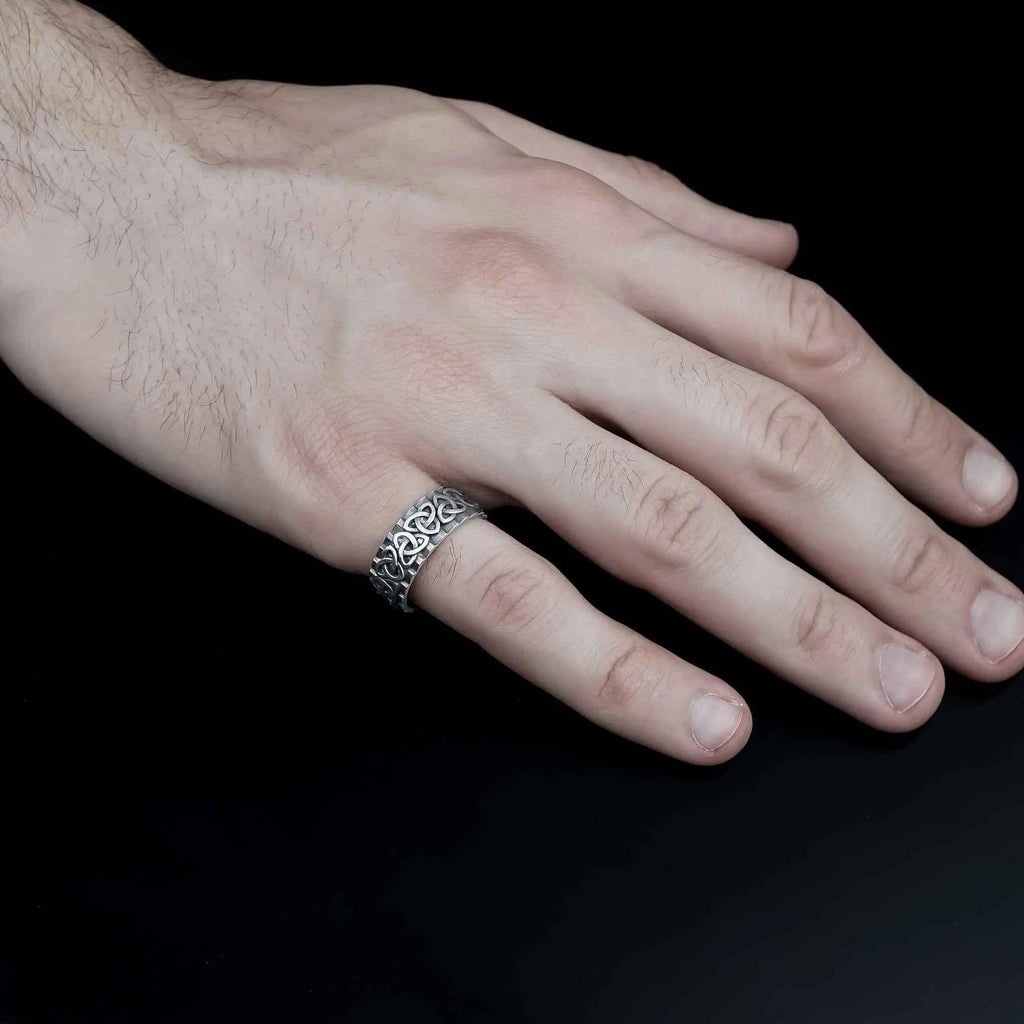 Sterling Silver Trinity Knot Ring: Celtic Band Jewelry