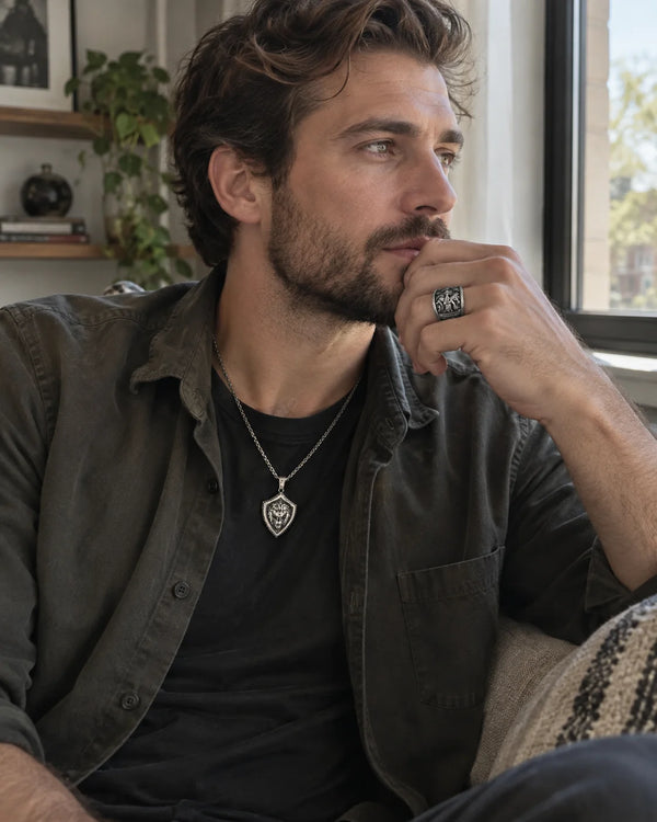 Bruno, 32