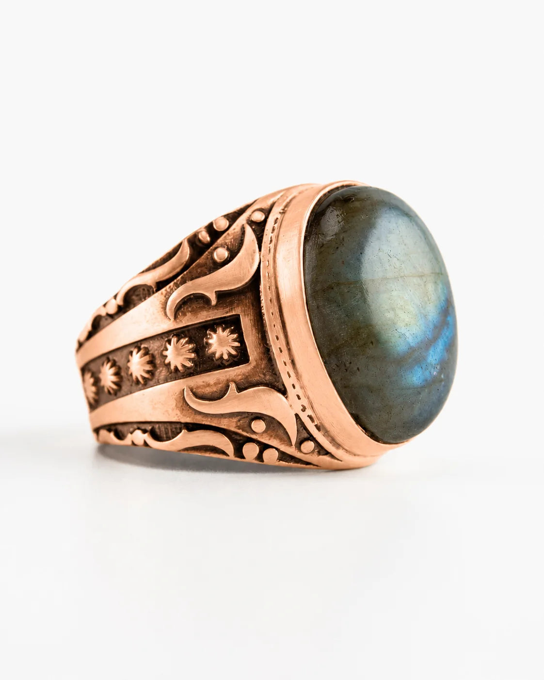 Labradorite Oval Relief Motif Ring  Ring Charmora Jewelry