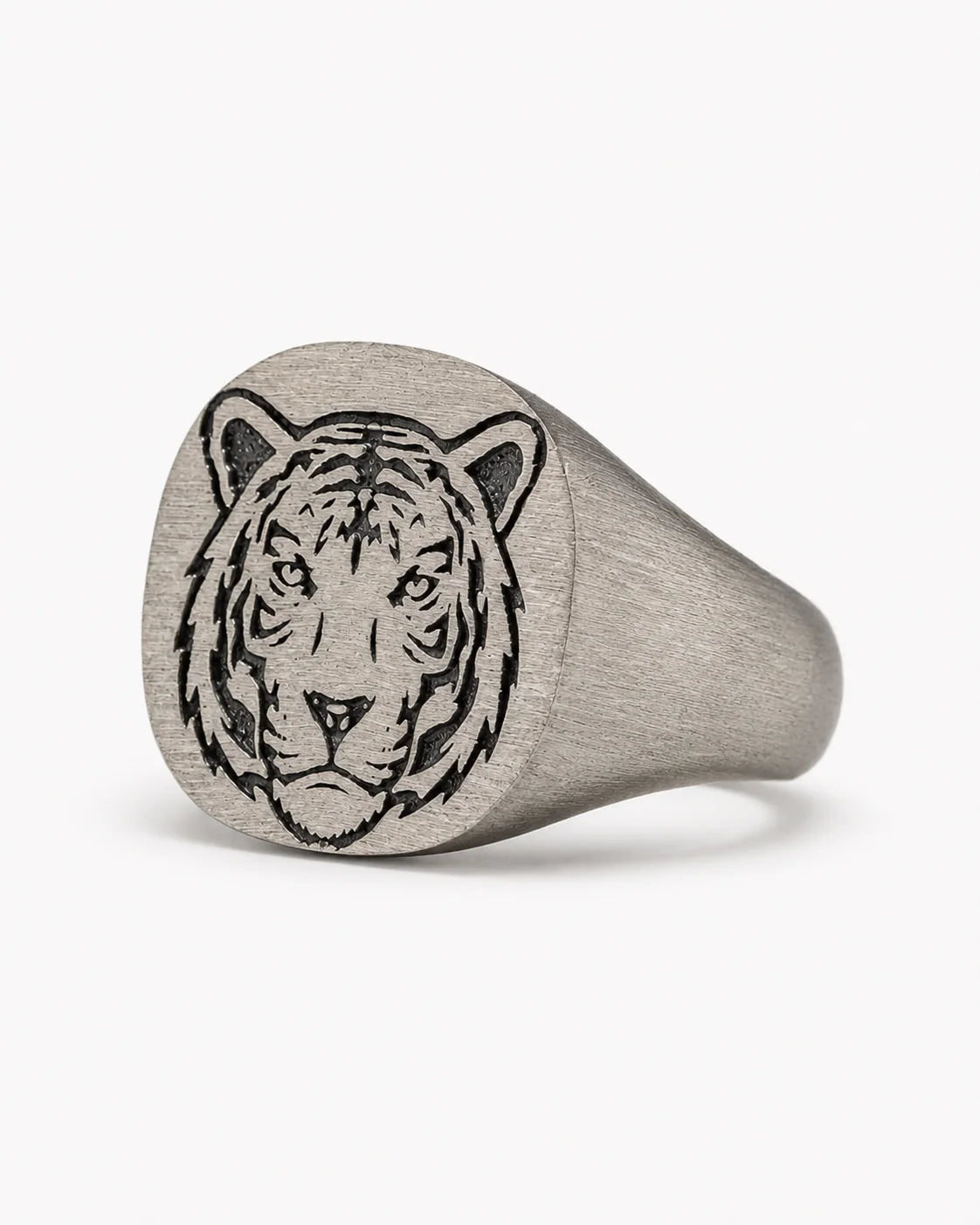 Tiger Relief Motif Signet Ring  Ring Charmora Jewelry