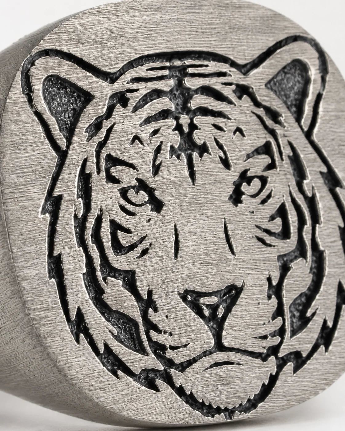 Tiger Relief Motif Signet Ring  Ring Charmora Jewelry