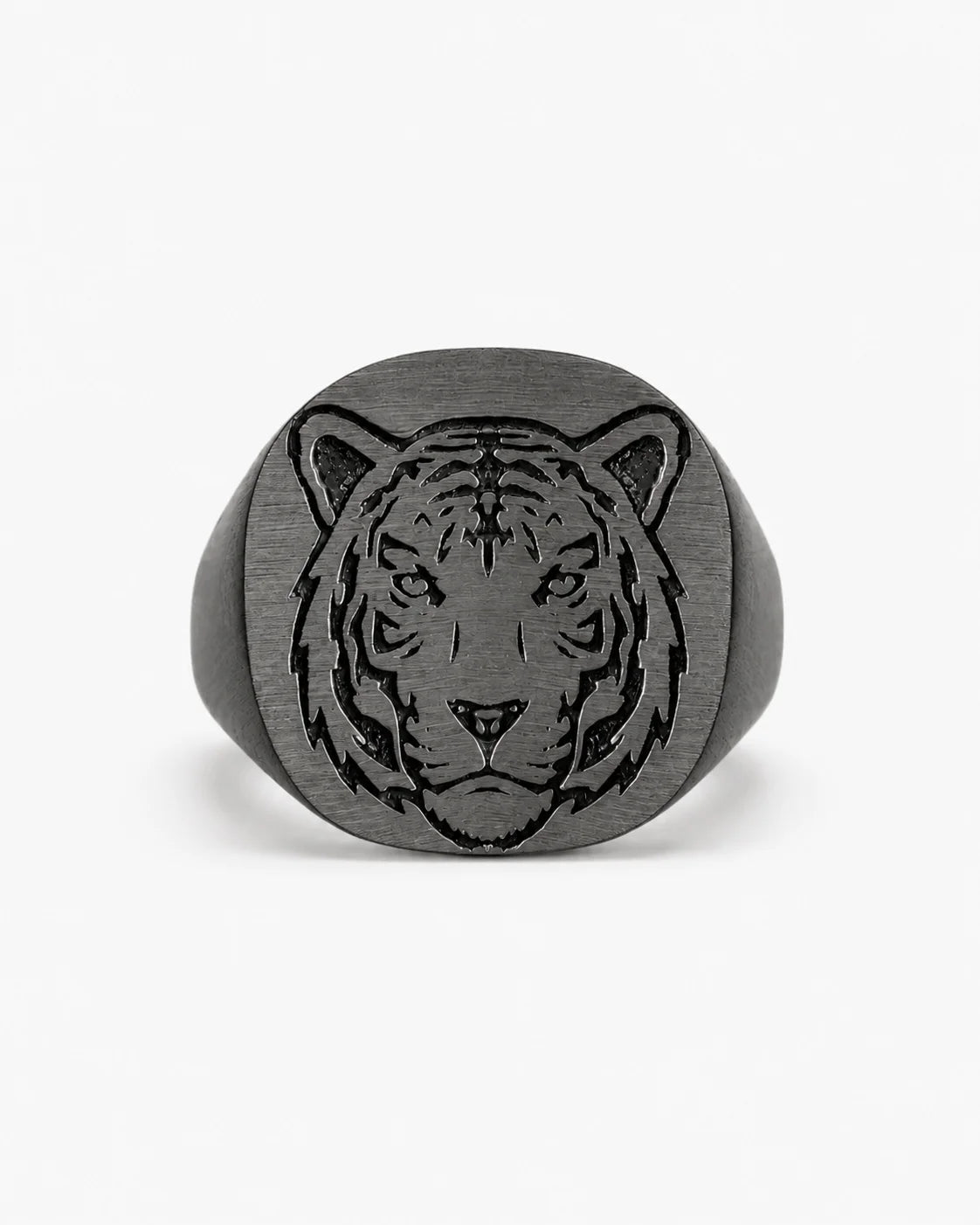 Tiger Relief Motif Signet Ring  Ring Charmora Jewelry