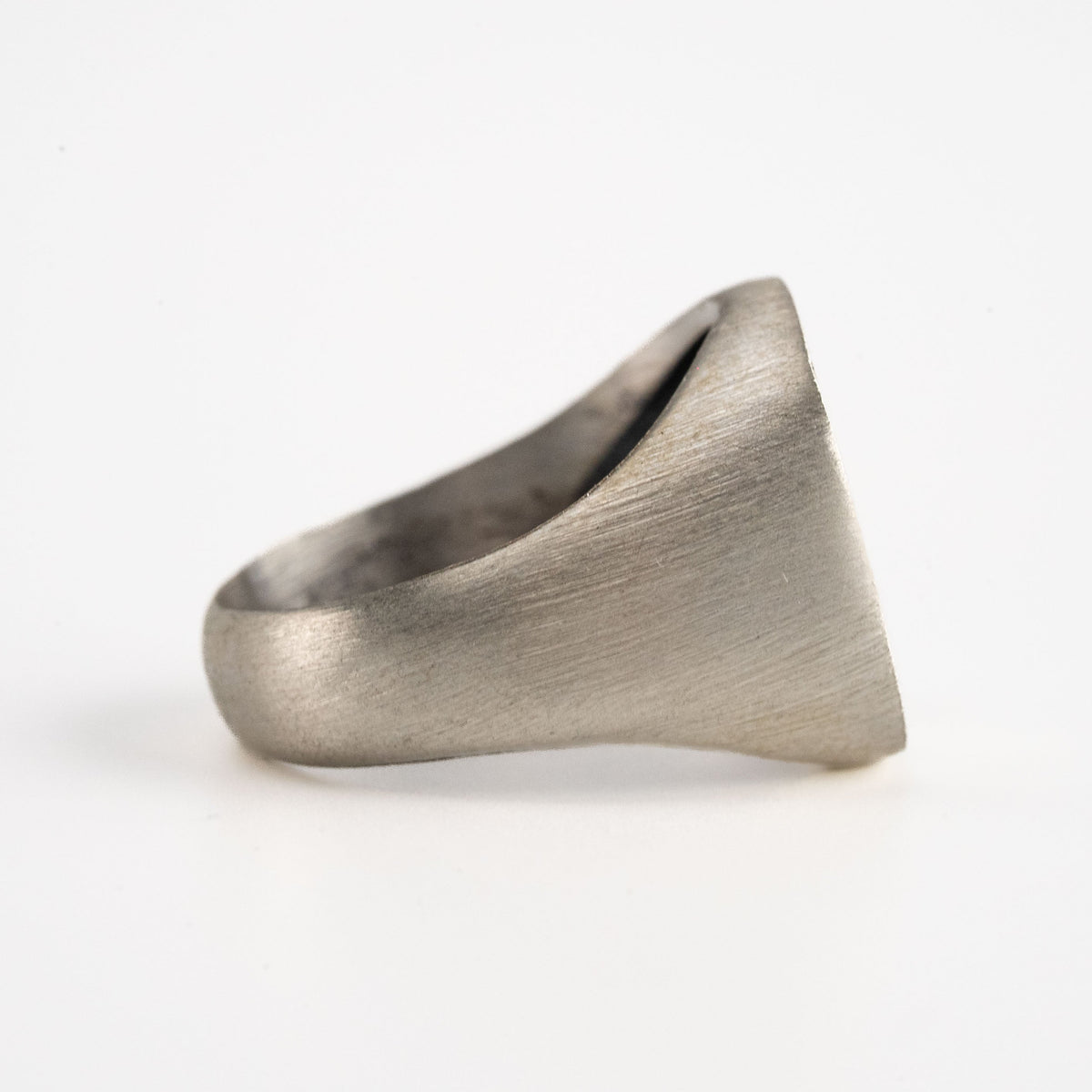 Tiger Relief Motif Signet Ring  Ring  Charmora Jewelry