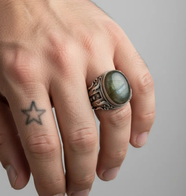 Labradorite Oval Relief Motif Ring  Ring Charmora Jewelry