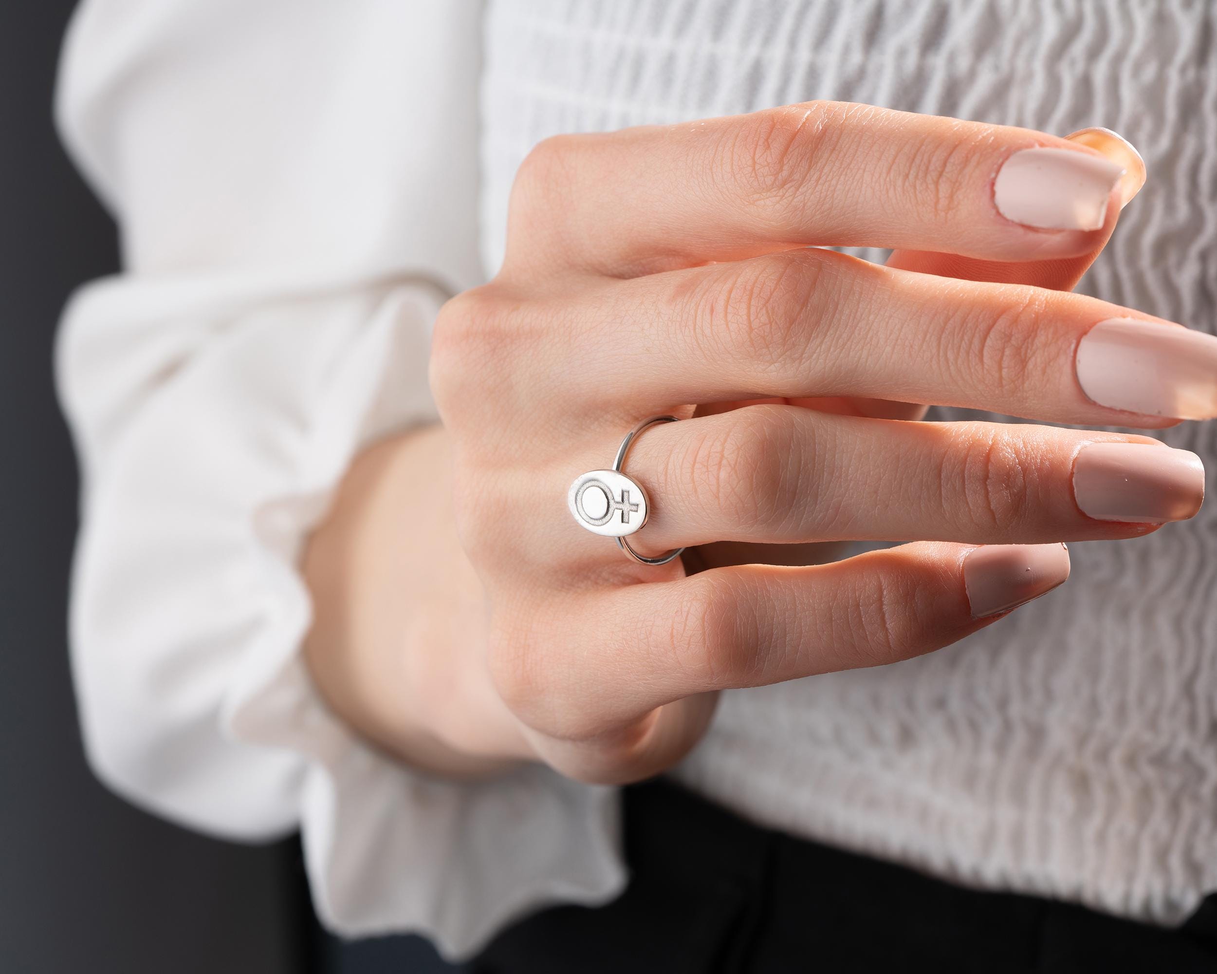 Bague Symbole Féminin en Argent Sterling : Bijoux Féministes Vénus