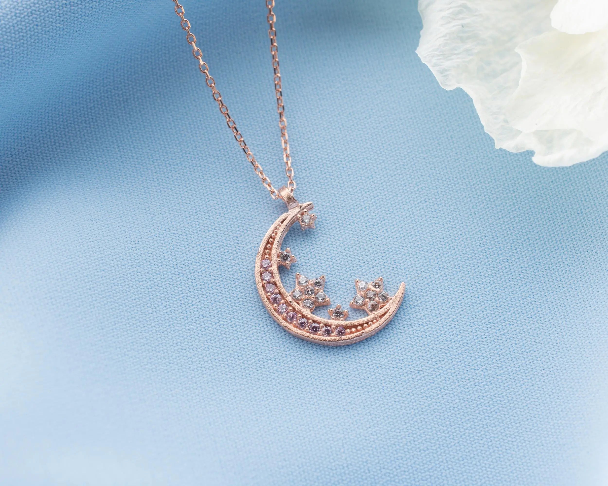 Collier en Argent Sterling Lune Croissante et Étoile : Bijoux Célestes