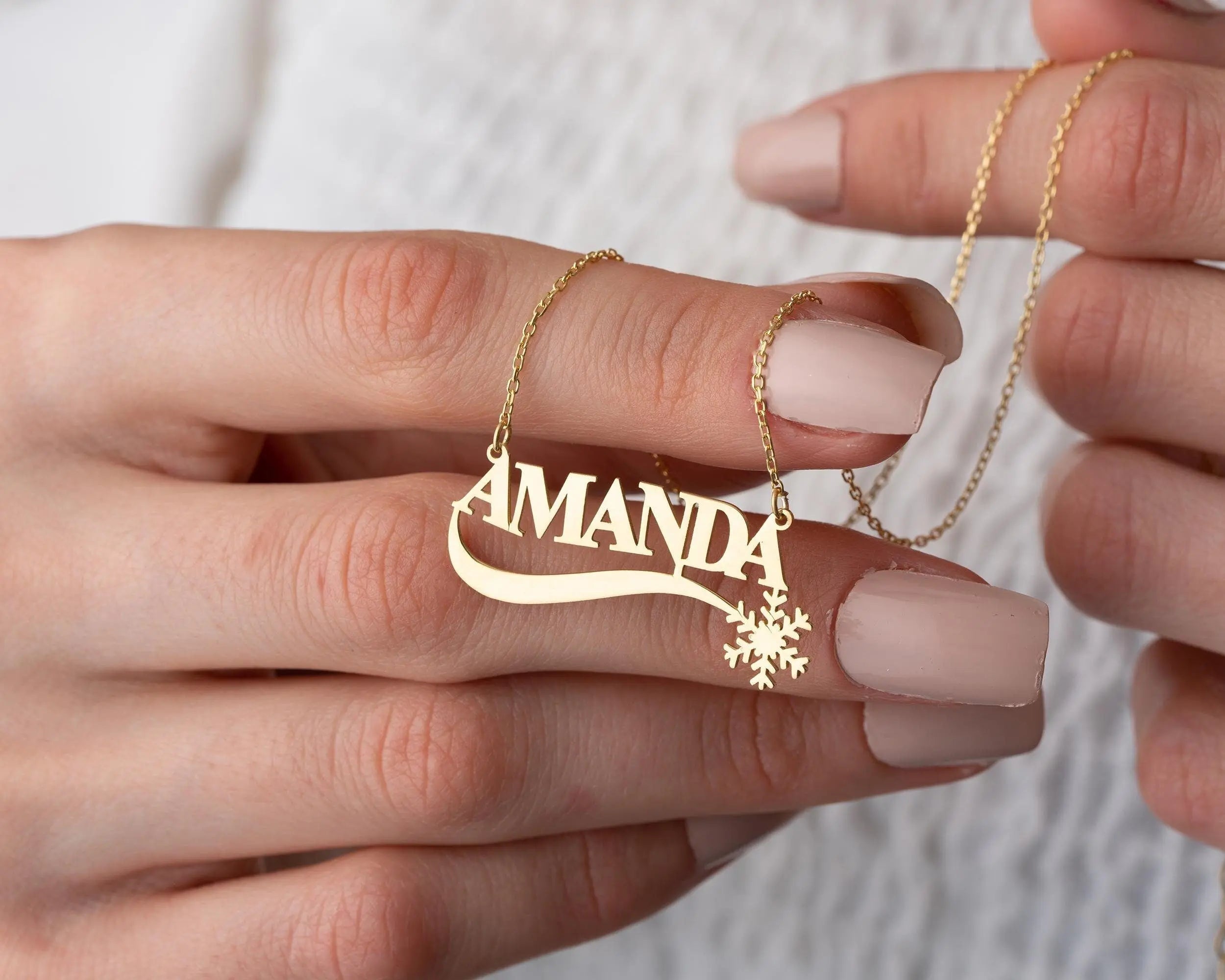 Collier prénom flocon de neige : Pendentif personnalisé en argent sterling