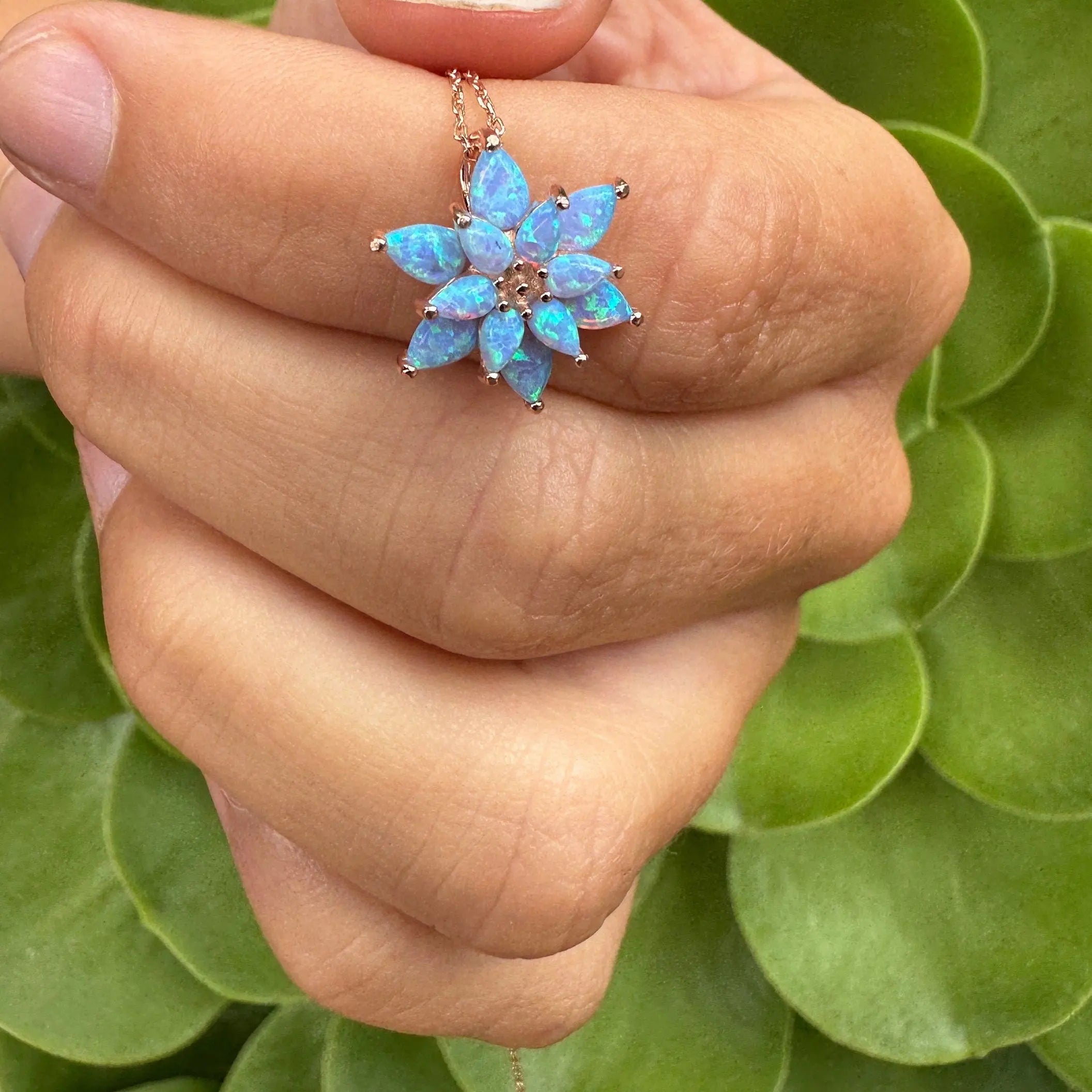 Collier Fleur de Lotus Opale : Argent sterling or rose