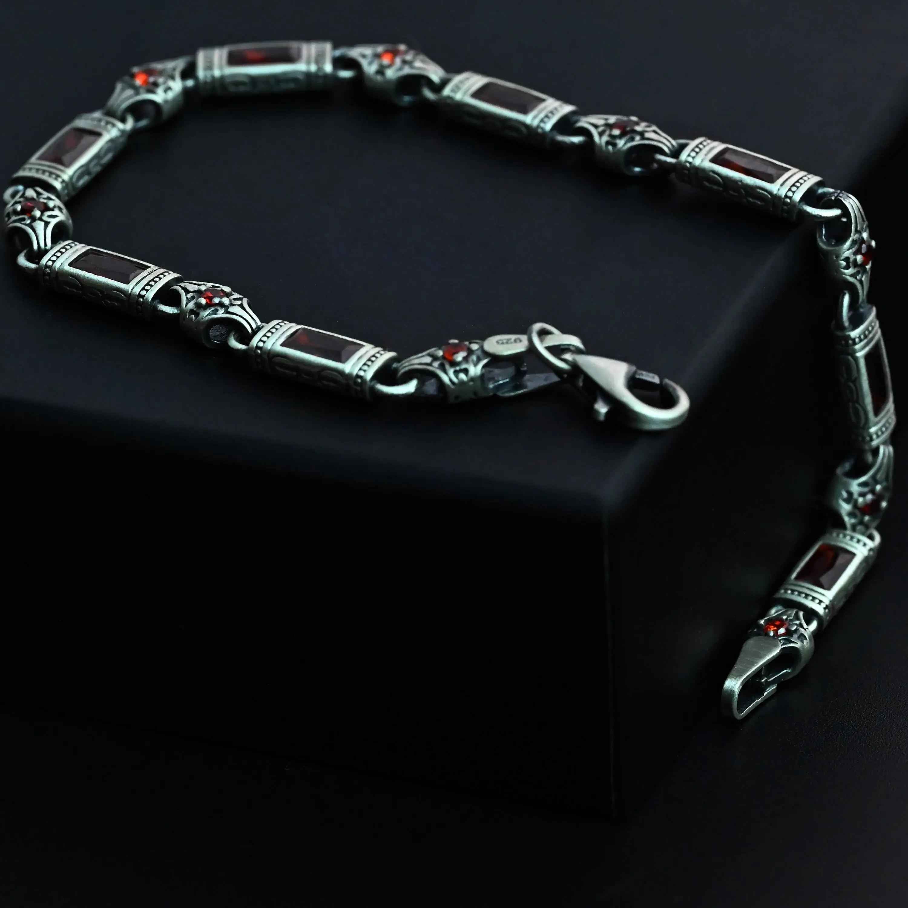 925 Sterling Silver Men's Bracelet: Onyx - Garnet - Navy Blue Zircon Vintage Link Design