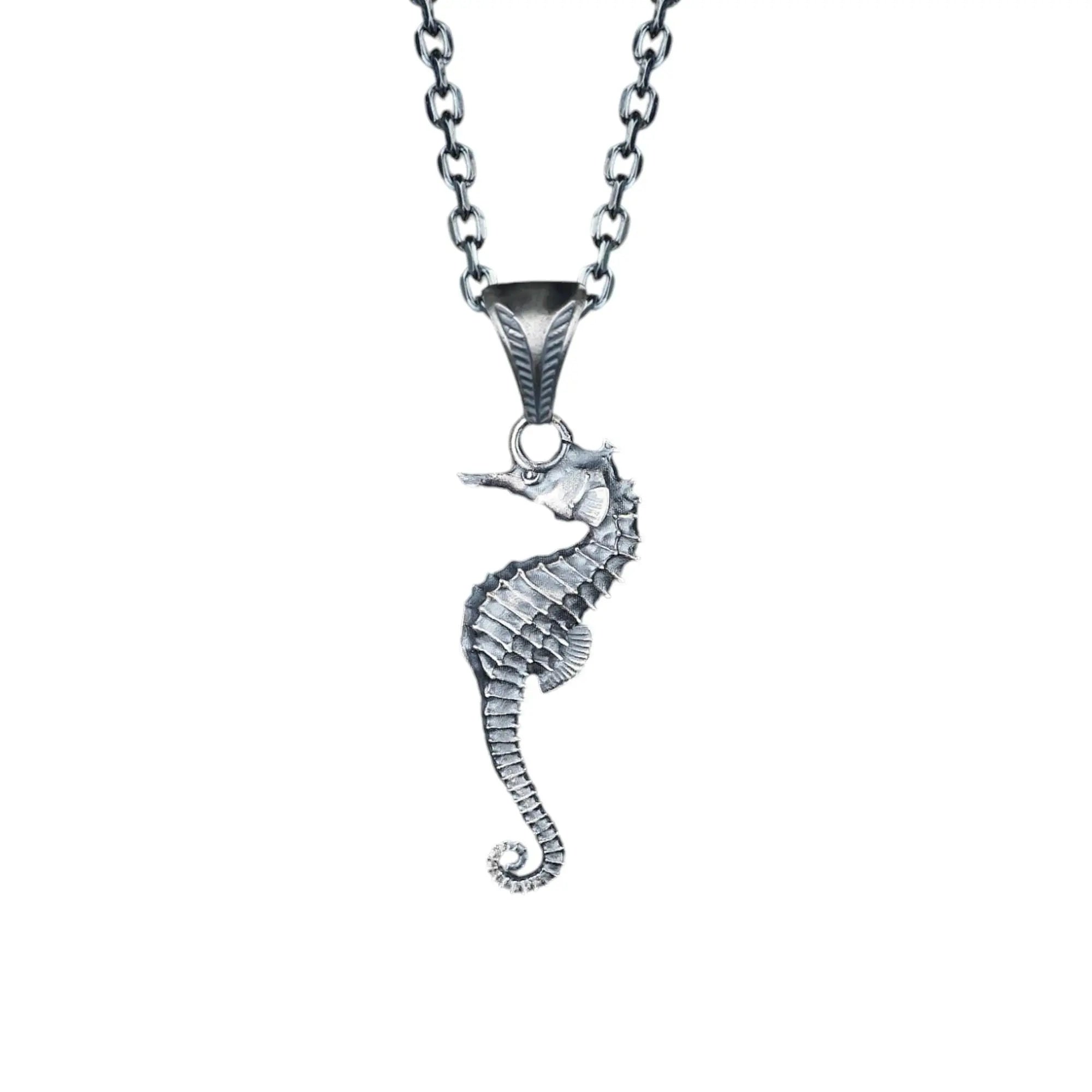 Collier hippocampe en argent sterling oxydé, bijoux nautiques