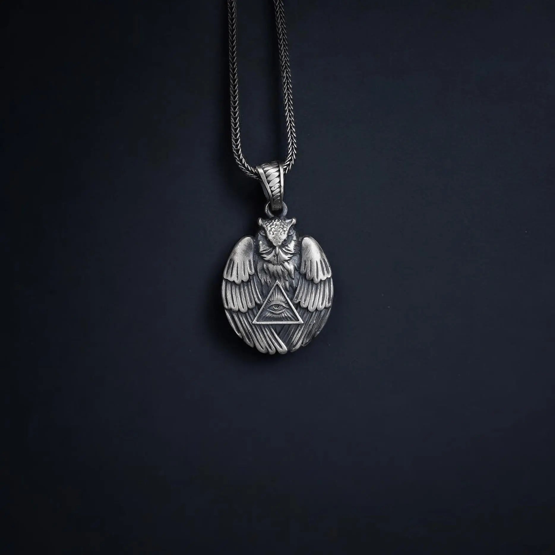 Collier pendentif hibou en argent sterling : Symbole Illuminati de l'Œil qui voit tout