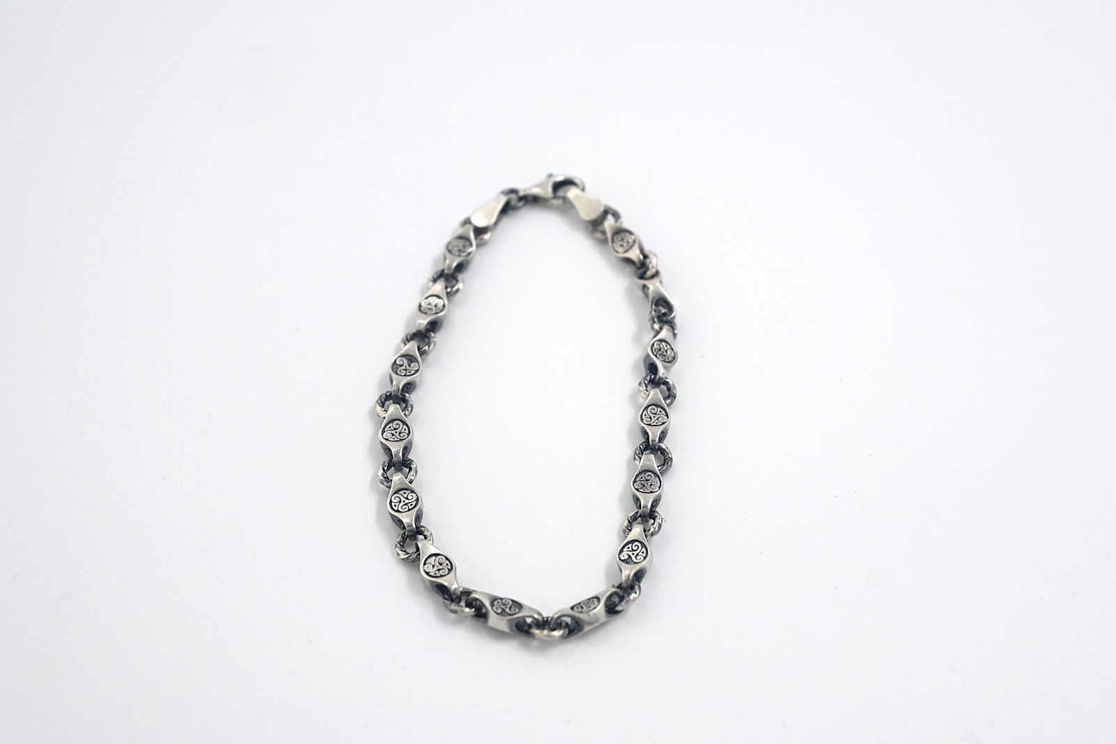 Tribal Oval Link Sterling Silver Bracelet - Image 2