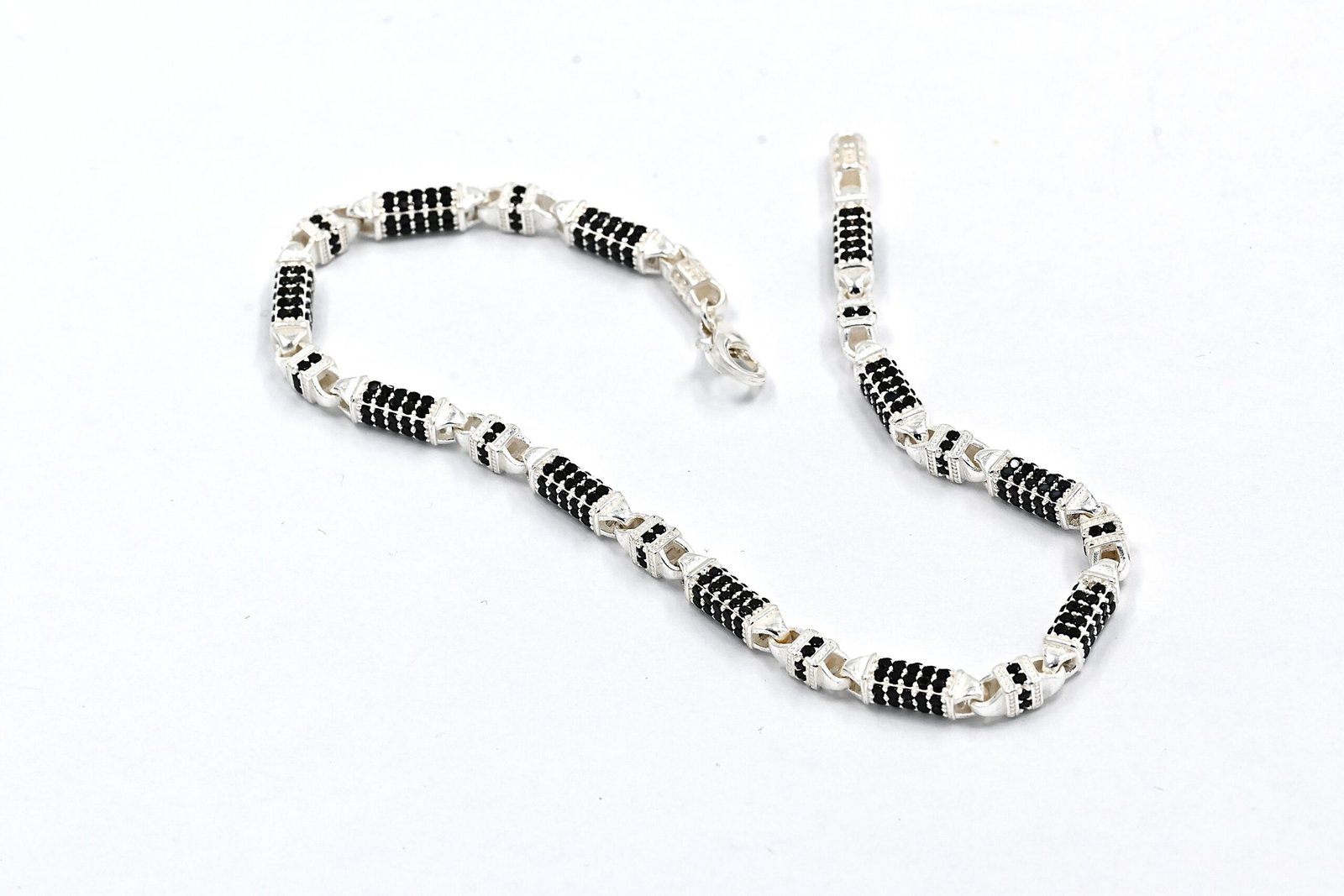 Black Accented Heavy Link Sterling Silver Bracelet - Image 4