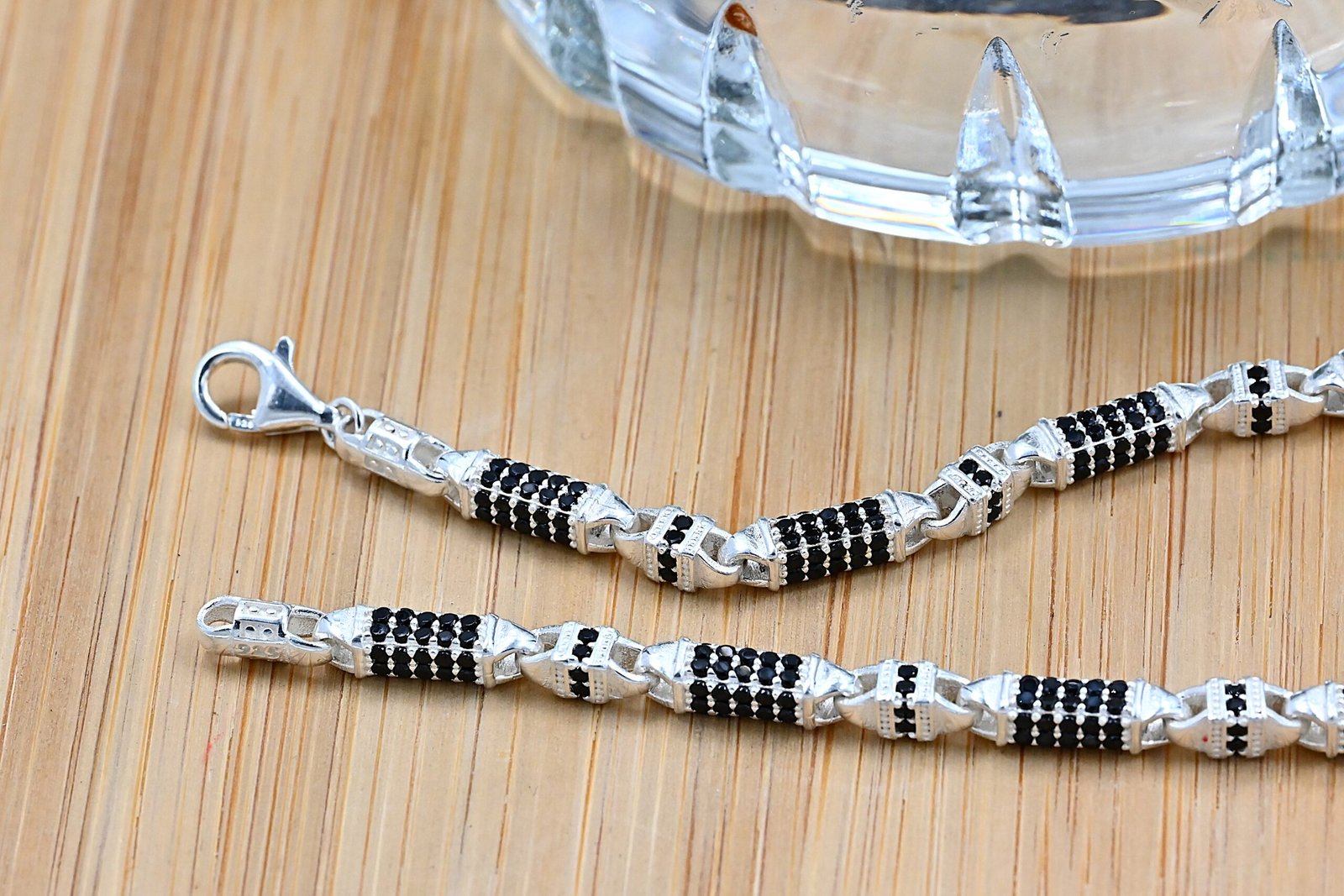 Black Accented Heavy Link Sterling Silver Bracelet - Image 5