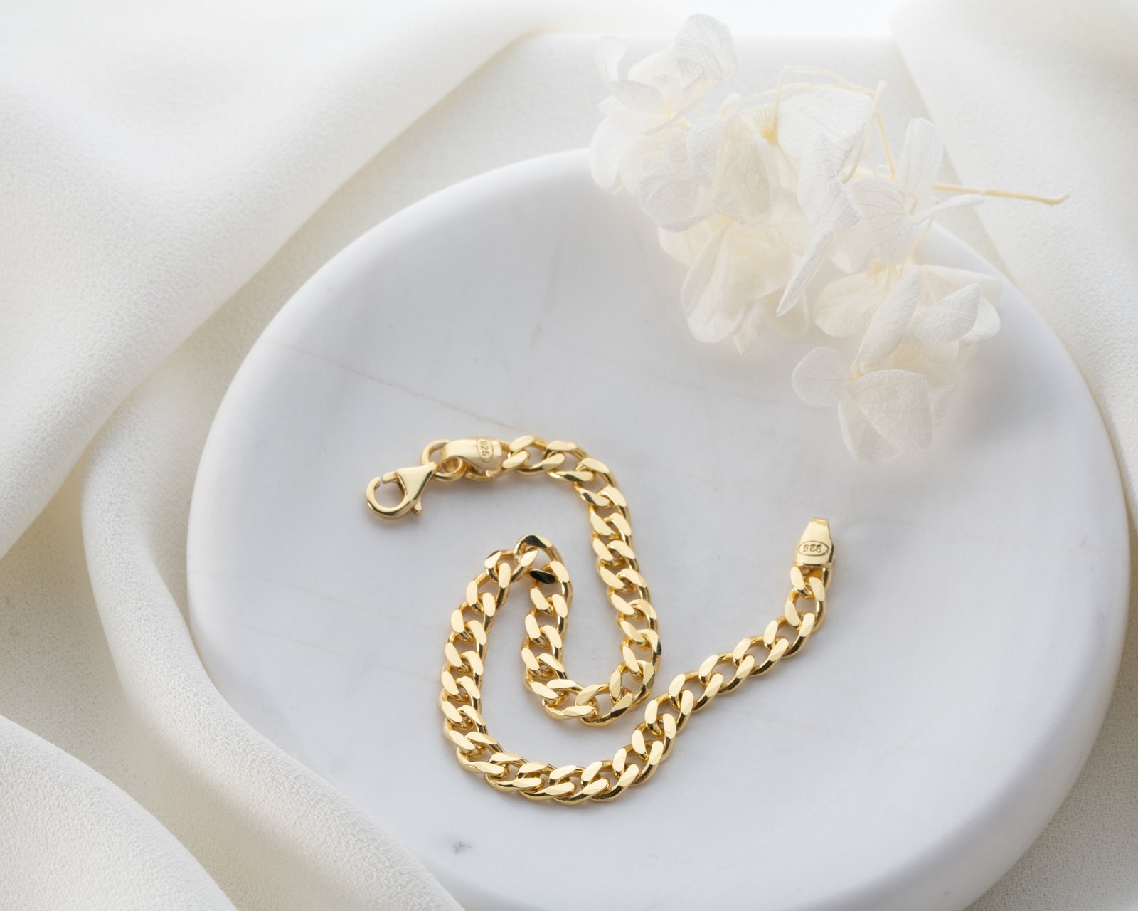 Classic Gold Chain Bracelet - Image 9