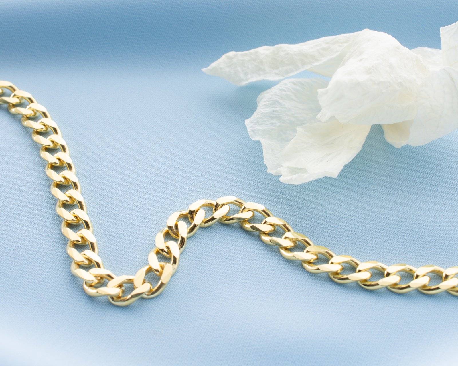 Classic Gold Chain Bracelet - Image 12
