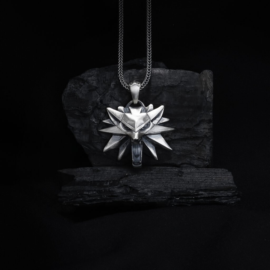 wolf head 3d sterling silver necklace main image