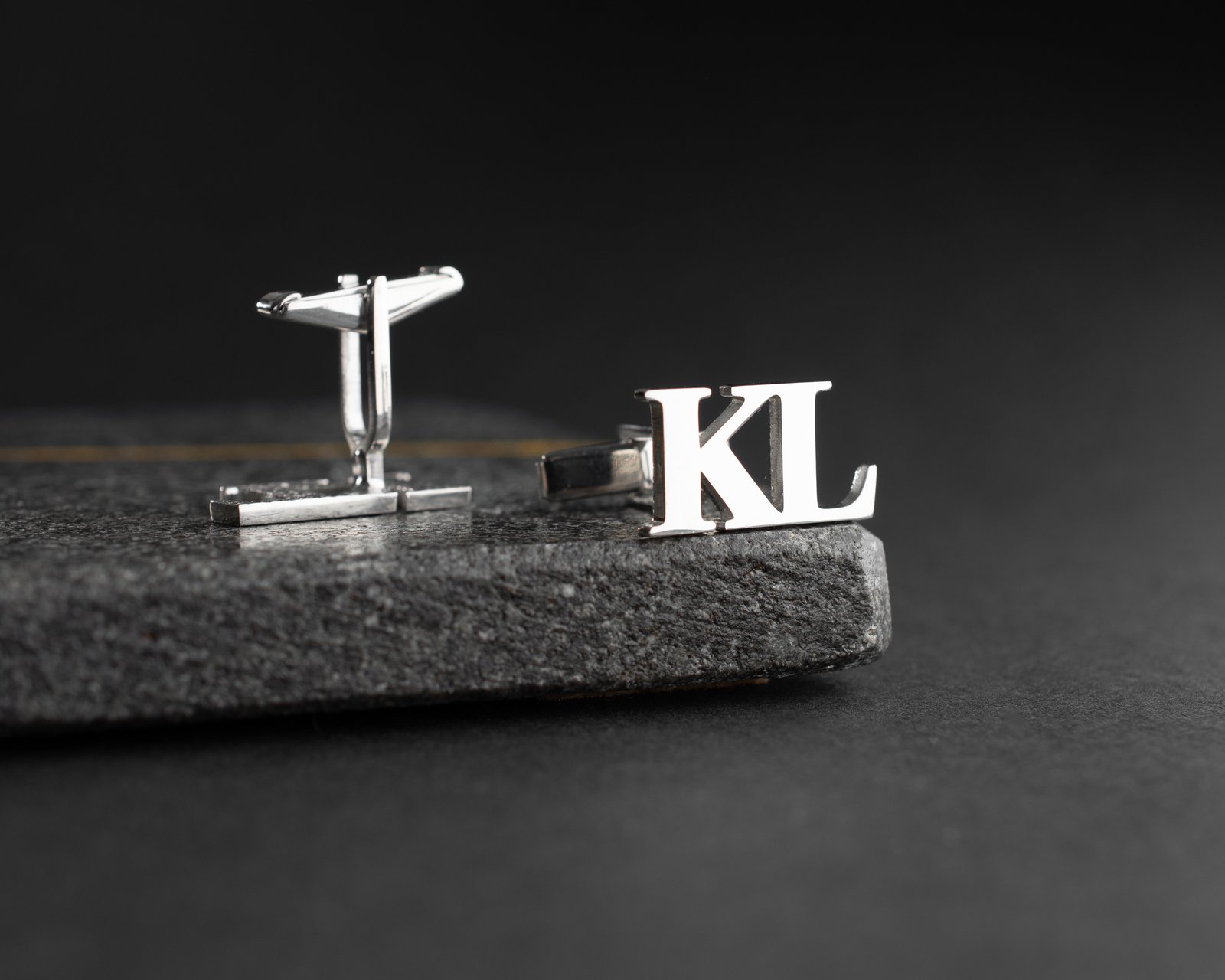 Personalized Men's Cufflinks Minimal Letter Design Polished Silver - Image 4