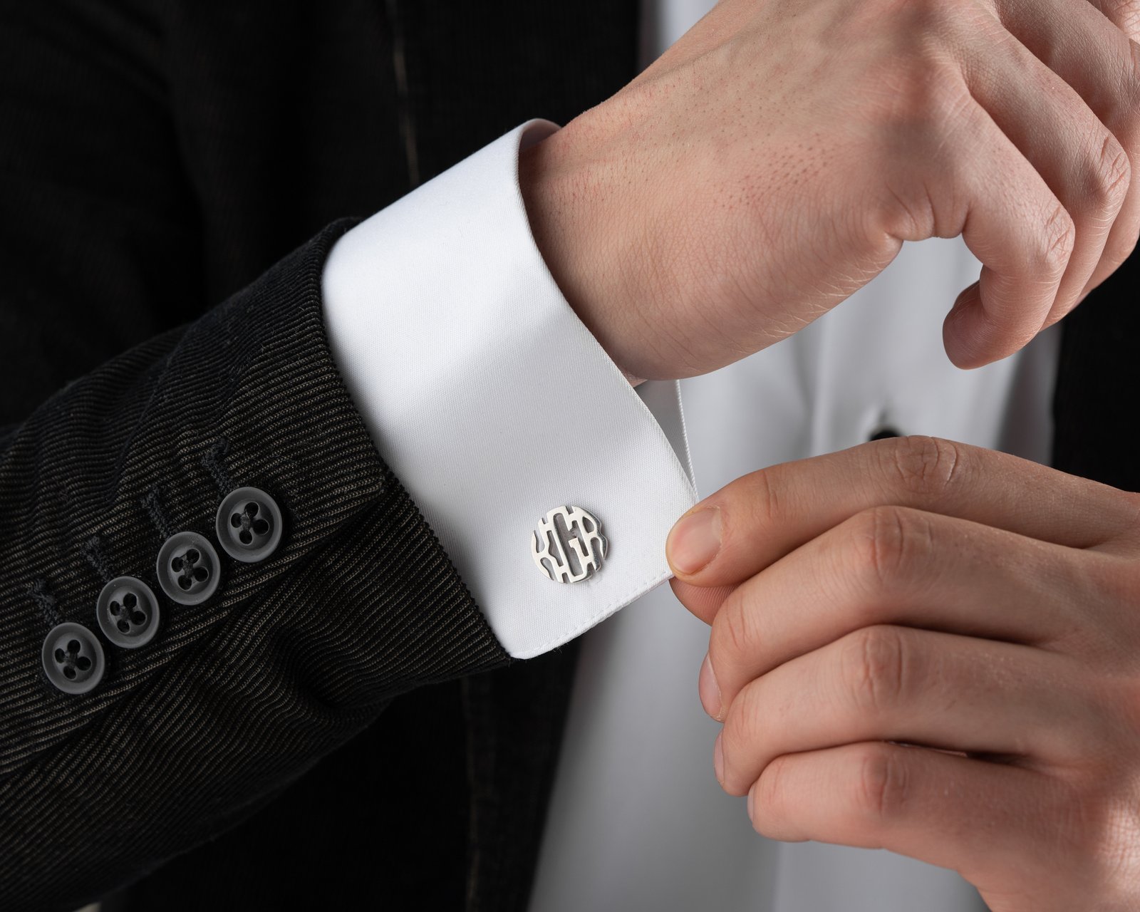 Personalized Men's Cufflinks Round Monogram Design Polished Silver - Image 2