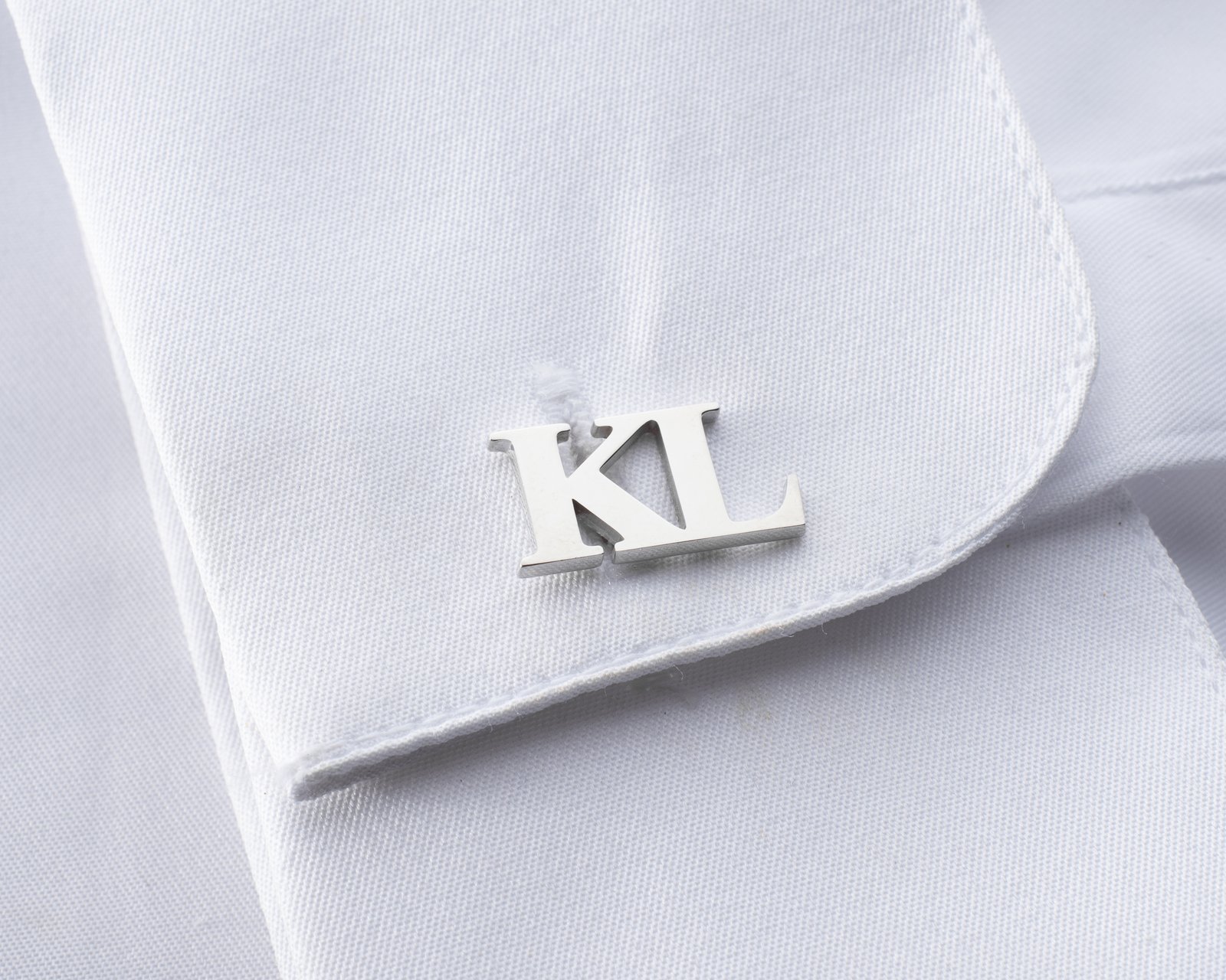 Personalized Men's Cufflinks Minimal Letter Design Polished Silver - Image 5
