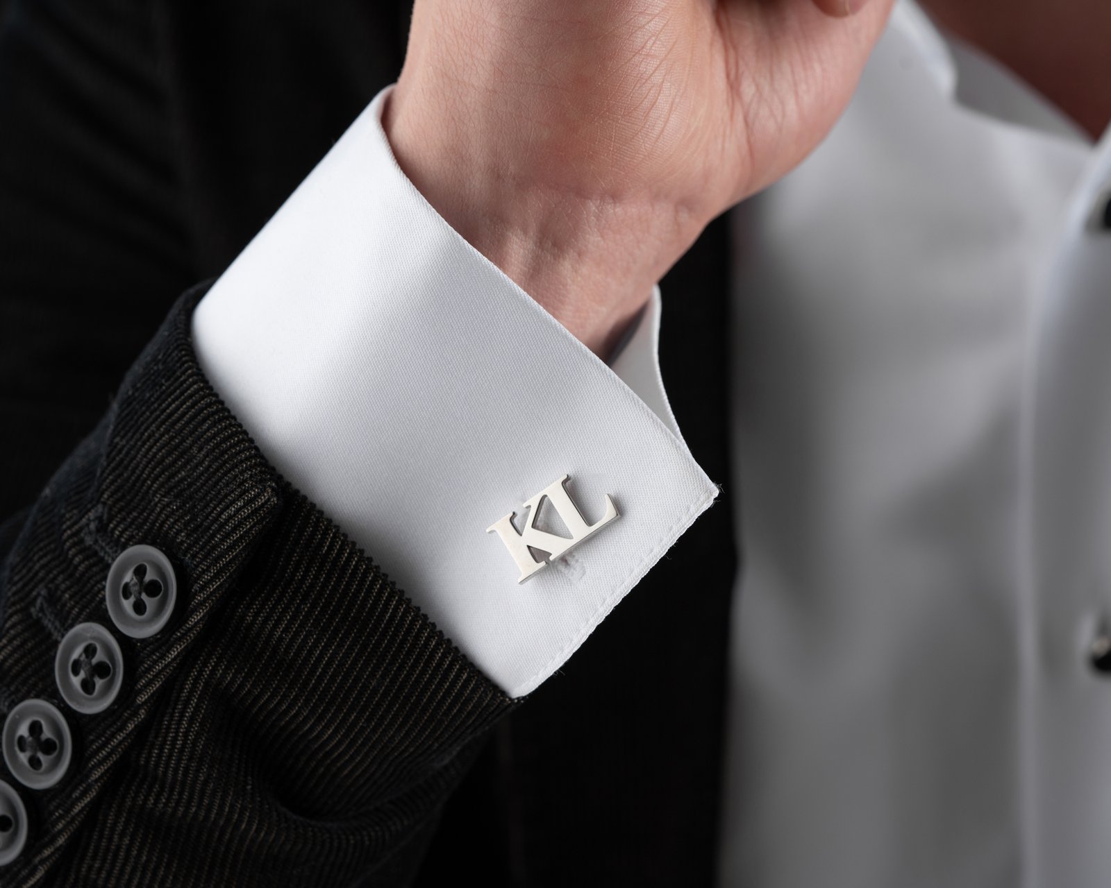 Personalized Men's Cufflinks Minimal Letter Design Polished Silver - Image 8