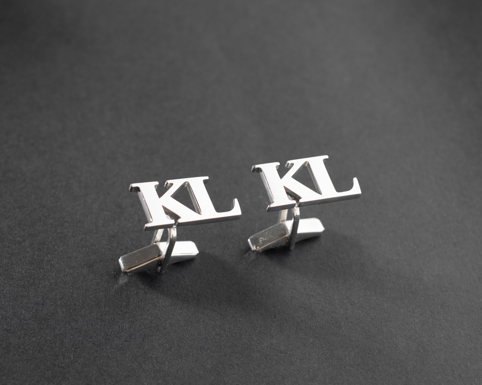 Men's minimal letter cufflinks