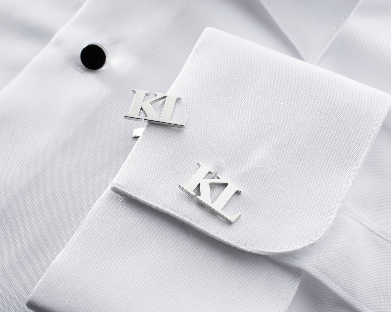 Personalized Men's Cufflinks Minimal Letter Design Polished Silver - Image 7