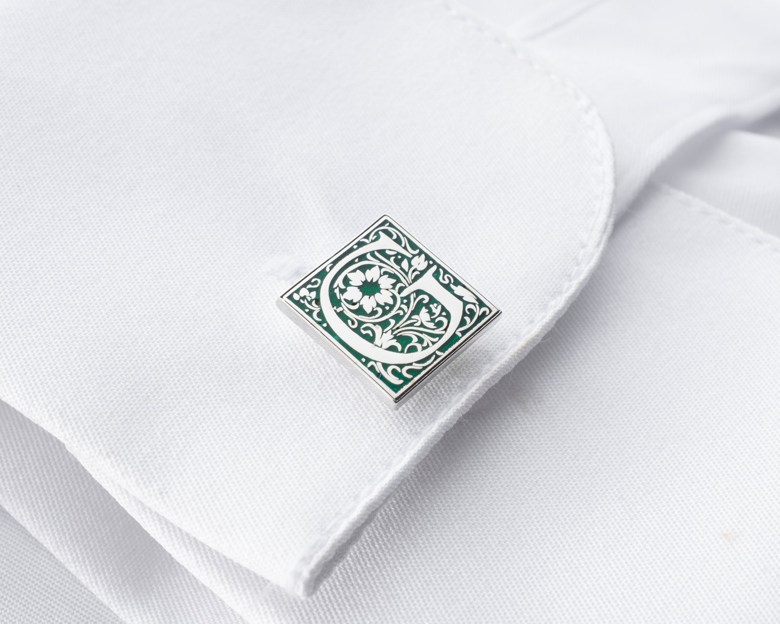 Personalized Men's Cufflinks Ornamental Letter Frame Polished Silver - Image 6